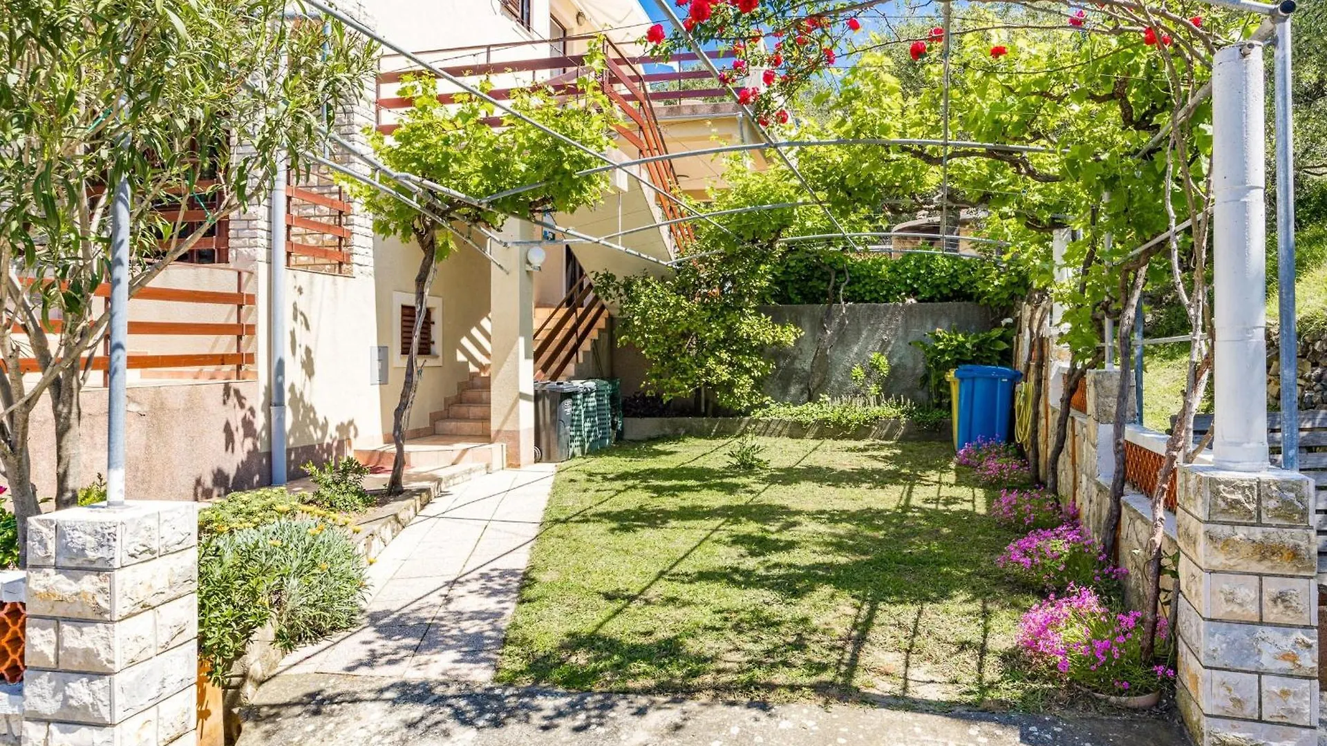 Anamar Apartments & Rooms 0*, Supetarska Draga